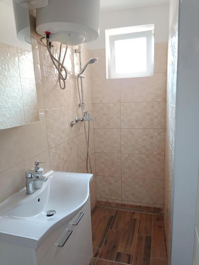 Apartman Mala Cici Apartamento Zadar Exterior foto