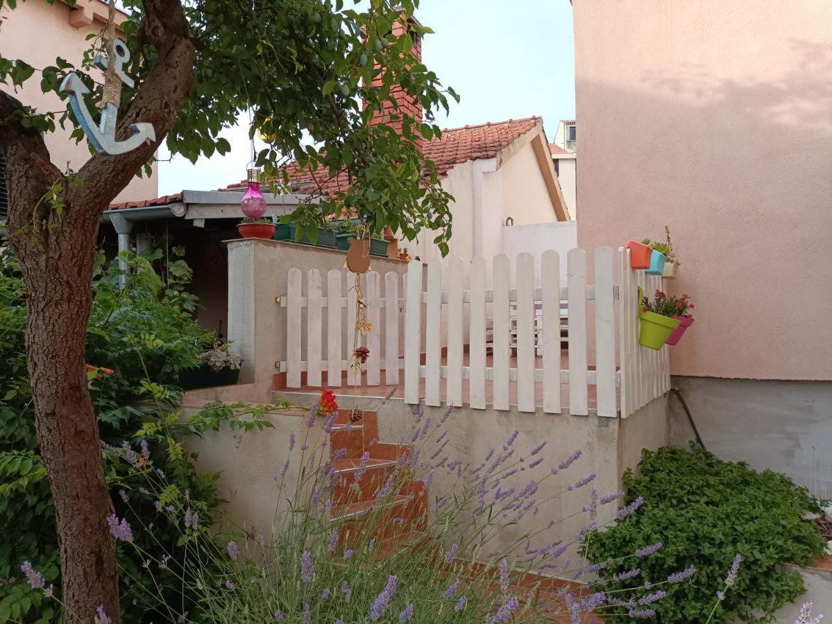 Apartman Mala Cici Apartamento Zadar Exterior foto